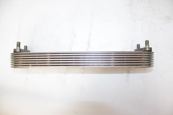 1-21725054-0 réfrigérant à huile d'Isuzu Diesel Engine 1-21725054-0 EX300-3 6SD1T